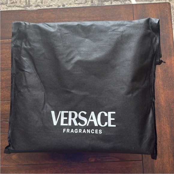 NWB,Versace Black and White Tote Bag
🖤🤍 - Picture 6 of 6